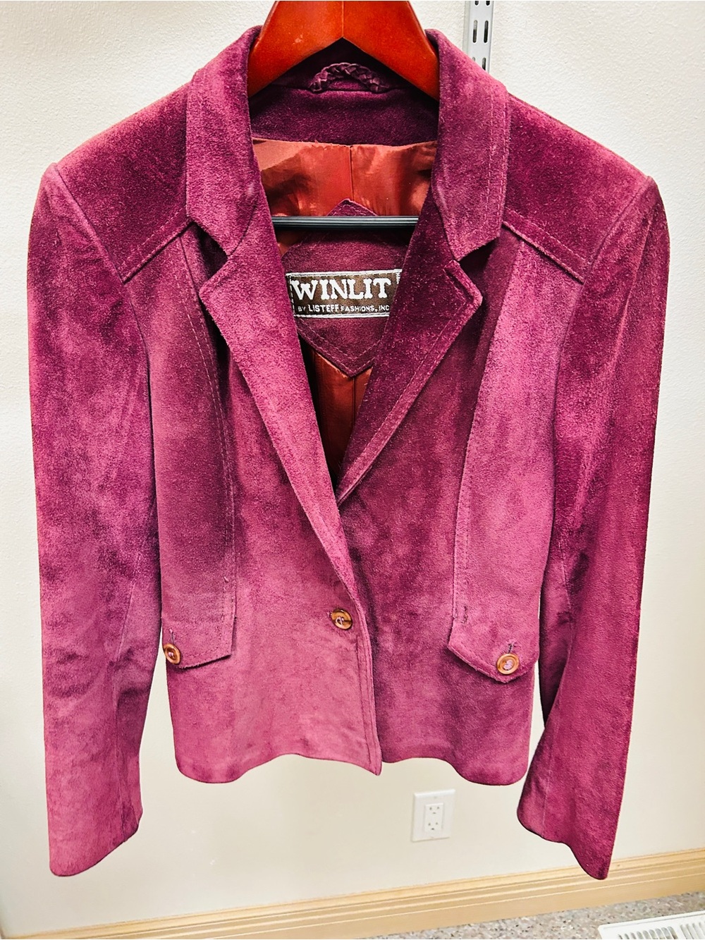 Women's Vintage Winlet Suede Blazer Jacket in Deep Plum